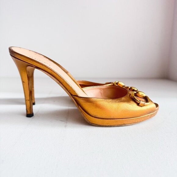 Vintage Gucci Metallic Bronze Gold Horsebit Detail Peep Toe Heels 37 - Picture 2 of 10